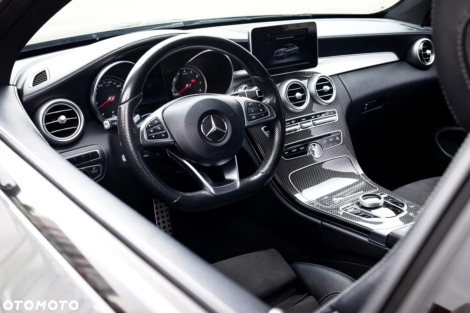 Mercedes-Benz Klasa C 200 4-Matic 9G-TRONIC - 16