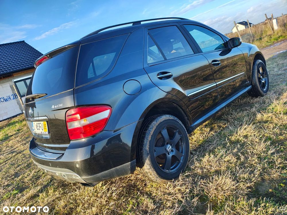 Mercedes-Benz ML - 4