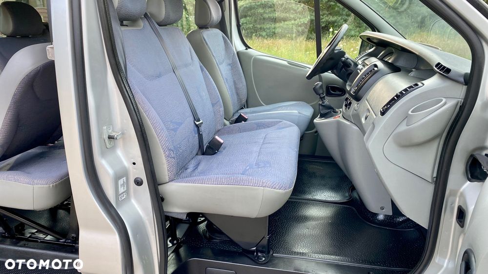 Renault Trafic Passenger Expression - 21
