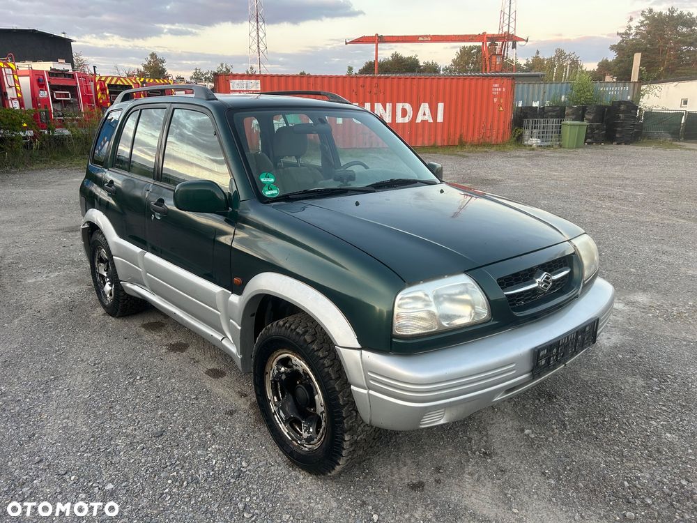 Suzuki Grand Vitara 2.5 V6 - 10