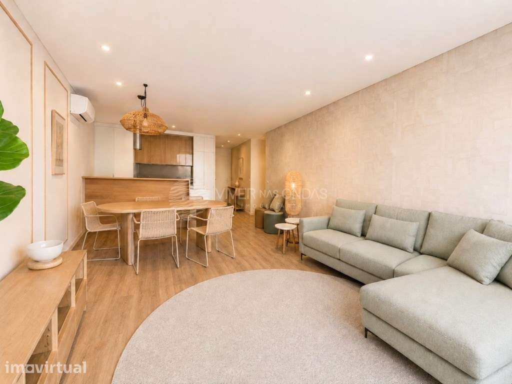 Apartamento T2 c/ duas varandas no coração da Costa da Caparica - Grande imagem: 3/41