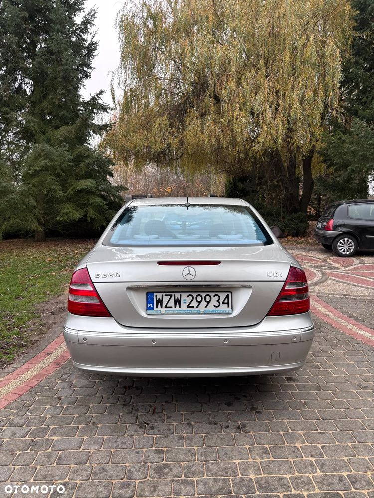 Mercedes-Benz Klasa E 220 T CDI Automatik Avantgarde - 9