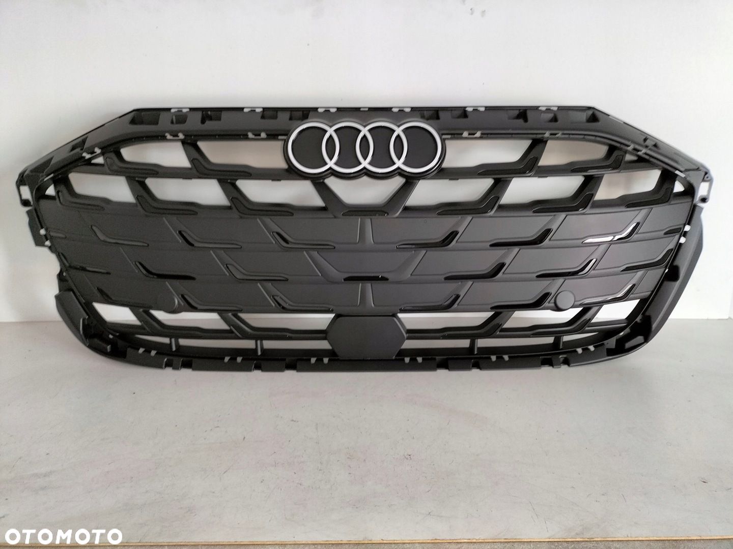Atrapa kratka grill AUDI A3 8Y LIFT 24- E-TRON S-LINE - 1