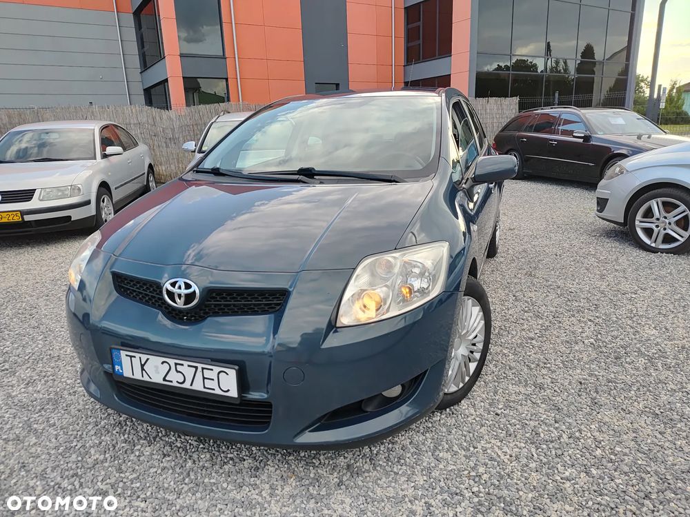 Toyota Auris 2.0 D-4D - 1