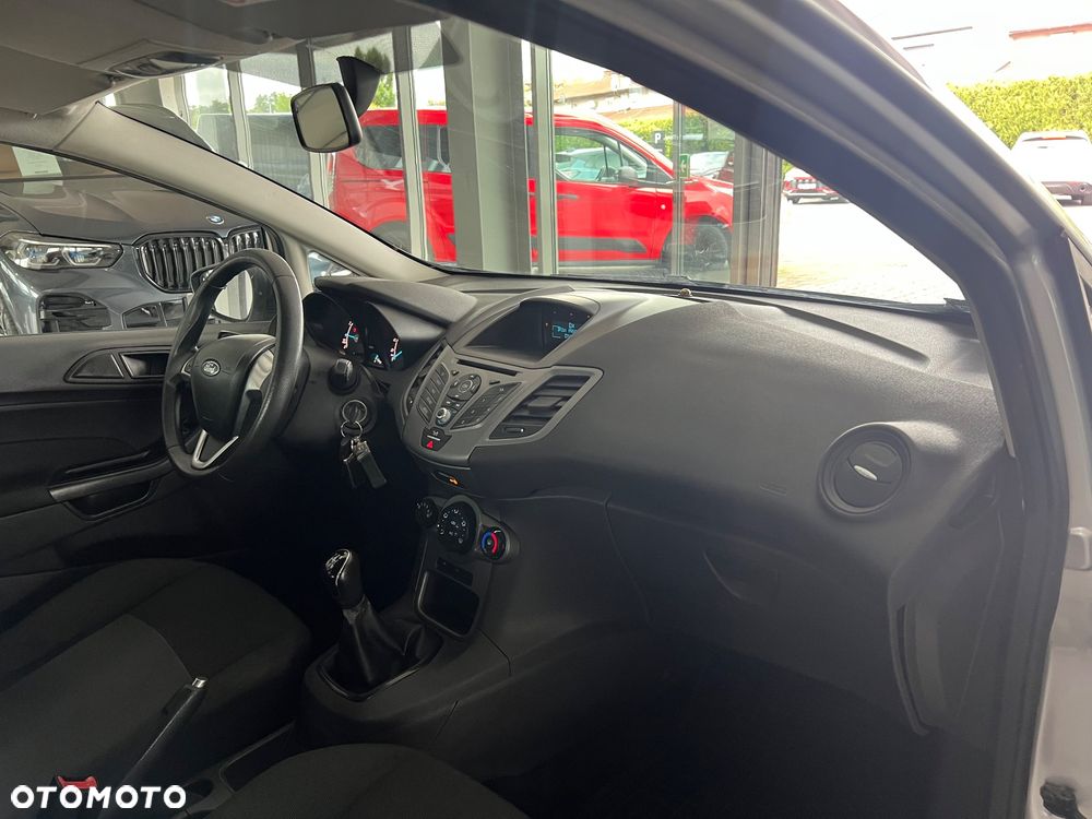 Ford Fiesta 1.25 Silver X (Trend) EU6 - 31