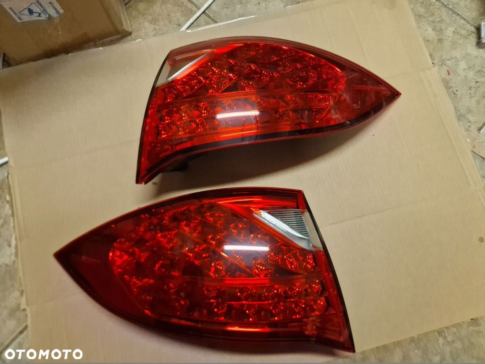 lampa tylna porsche cayenne 7p lewa 7p5945096t lub prawa 7p5945096t - 1
