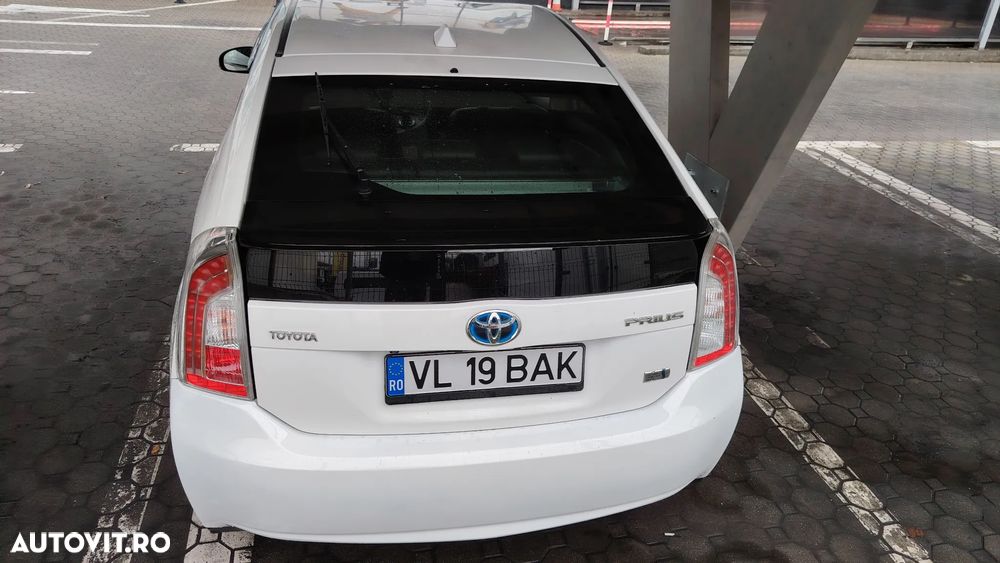 Toyota Prius - 3