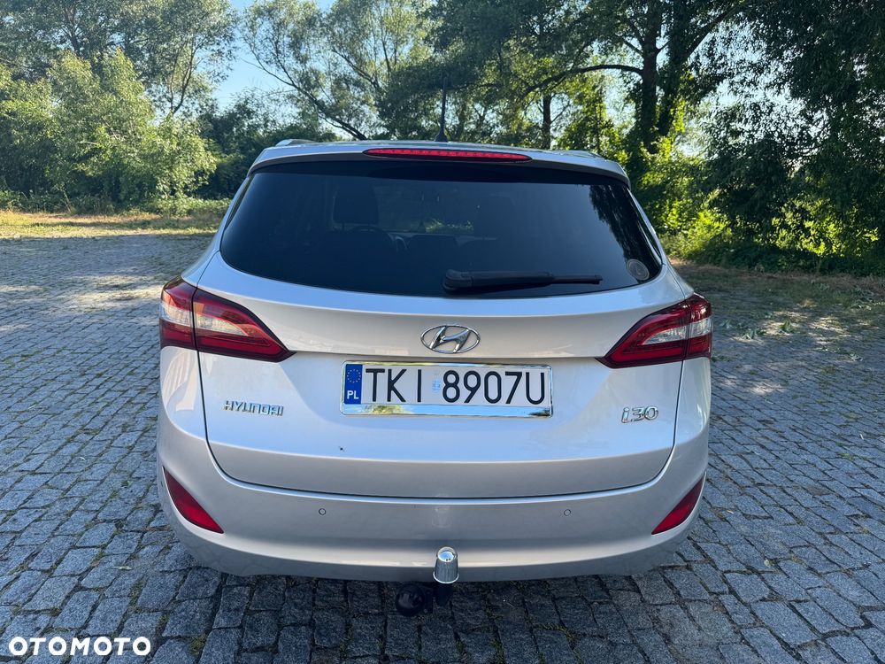 Hyundai i30 blue 1.6 CRDi Classic Navigation - 15