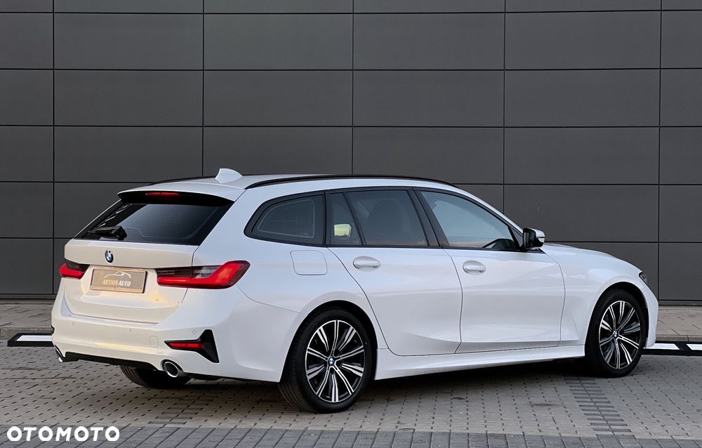 BMW Seria 3 320d Sport Line Shadow sport - 11