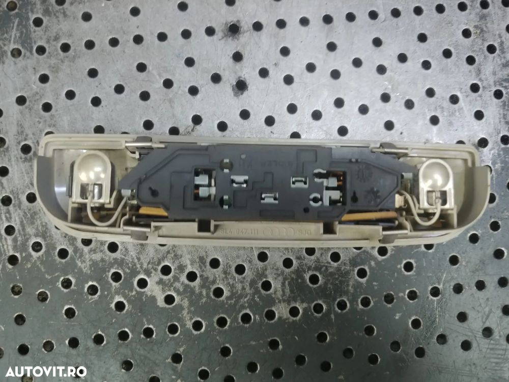 plafoniera lampa spate interior audi a3 8l  8l4947111 - 4