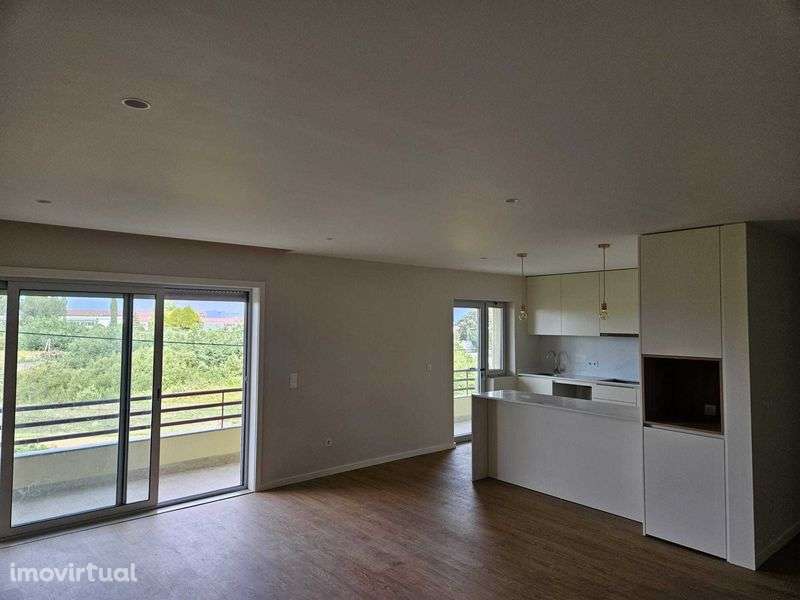 Vende_se T2 com garagem Vilar Andorinho - Grande imagem: 4/12