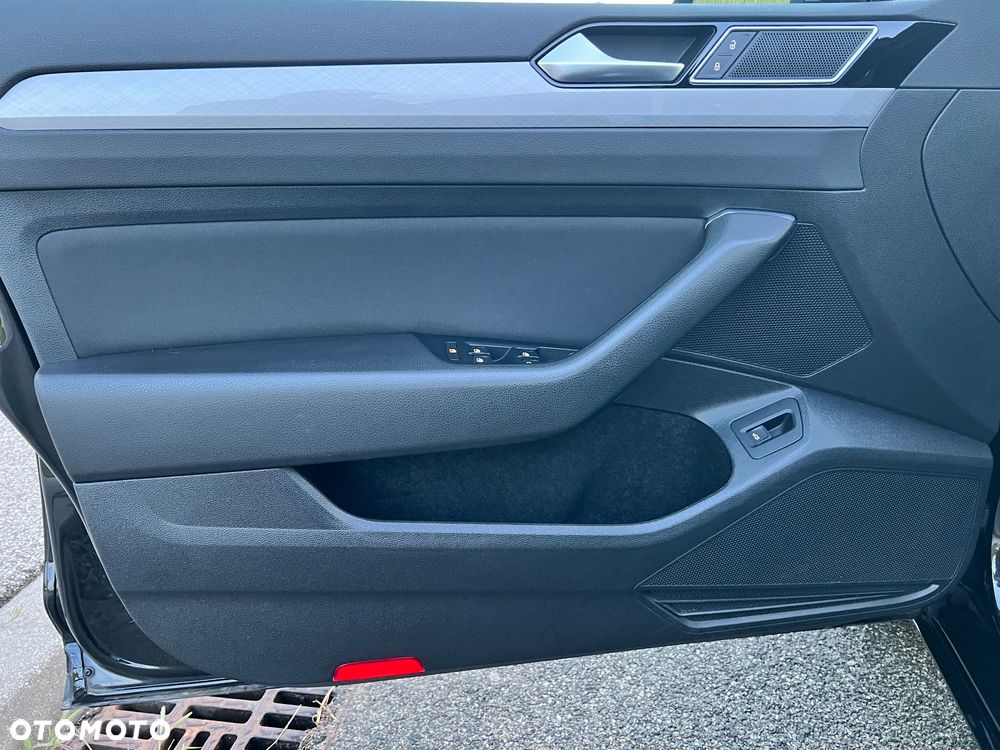 Volkswagen Passat 2.0 TSI Business DSG - 10
