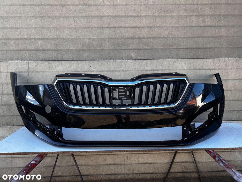 SKODA SCALA 657807221 ZDERZAK PRZÓD PRZEDNI