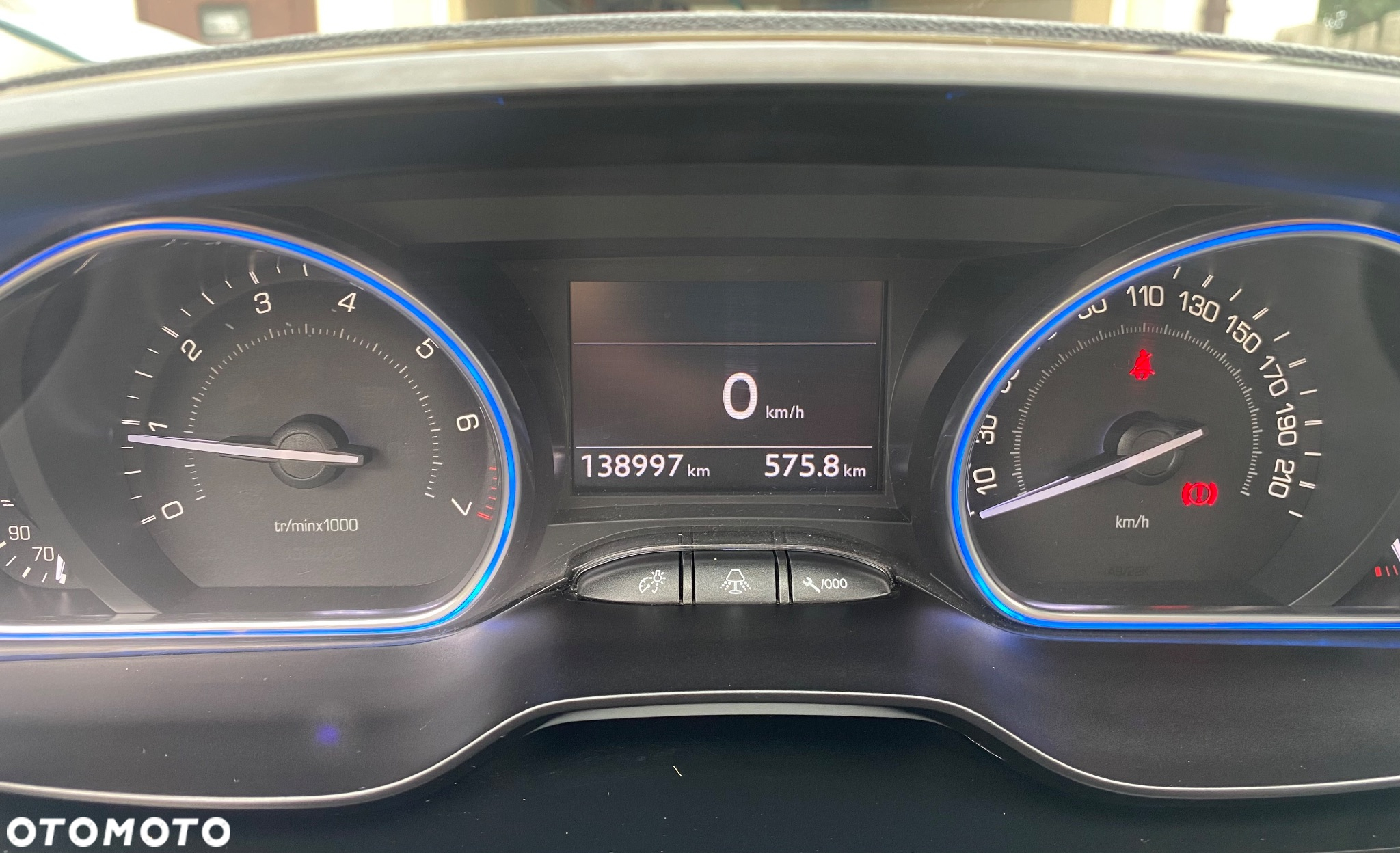 Peugeot 2008 1.6 VTi Allure - 24