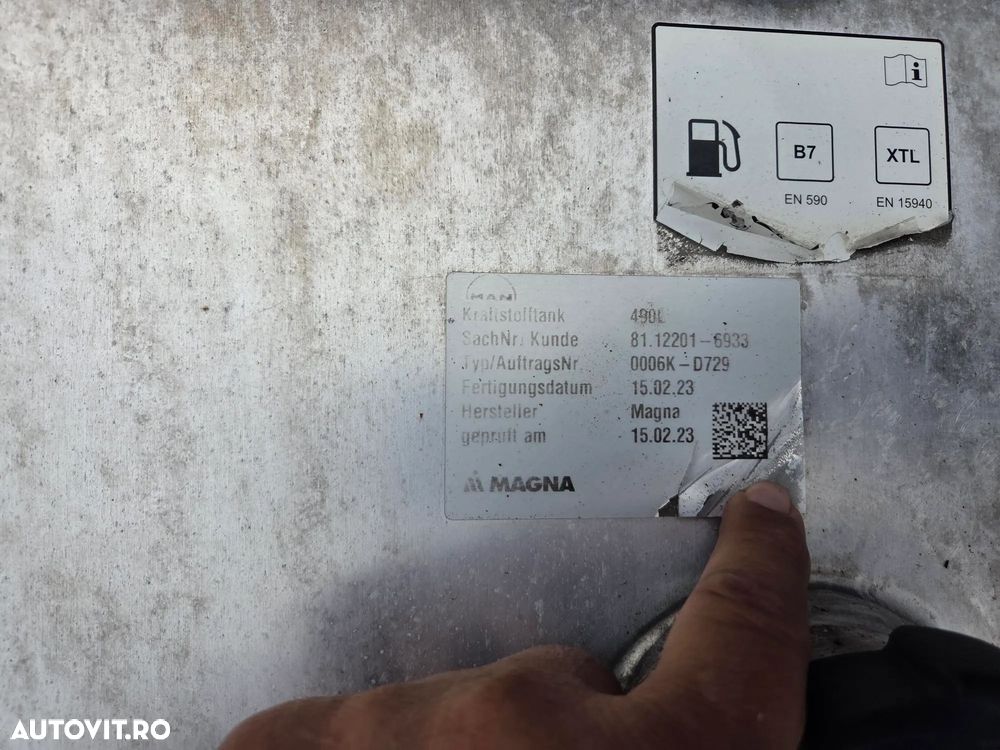 MAN TGX 18.510, 2023,126.353, AUTOMATA+RETARDER, 2 paturi, Cab inalta si lata cu SPOILERE, KIT BASCULARE, FRIGIDER, rulata in GERMANIA, Carte Identitate RAR, rezervor 600l aluminiu, volan piele, CA NOU, posibilitate leasing 4 ani-PROMOTIE 66.900 EUR+Tva - 15