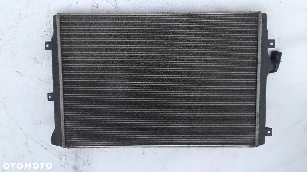 Chłodnica wody vw passat b6 2.0 tdi 3C0121253AL - 2