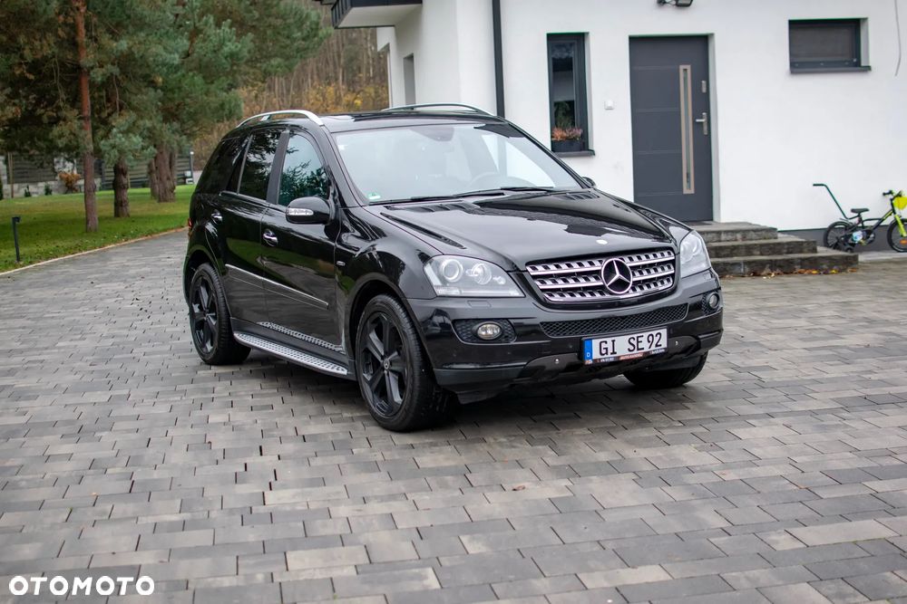 Mercedes-Benz ML - 12