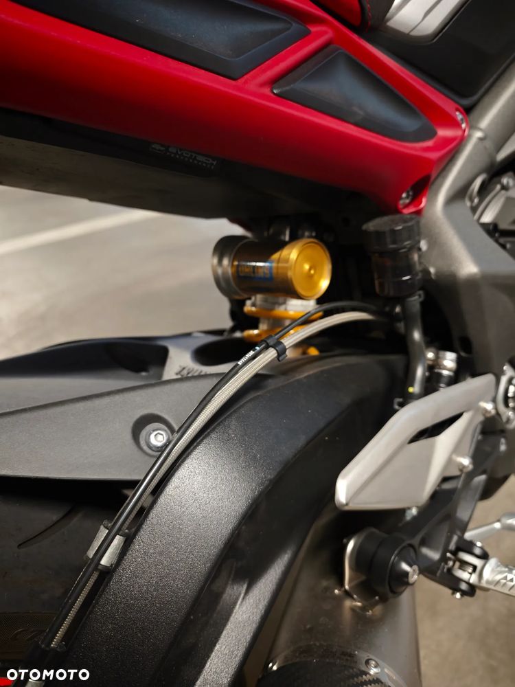 Triumph Street Triple - 13