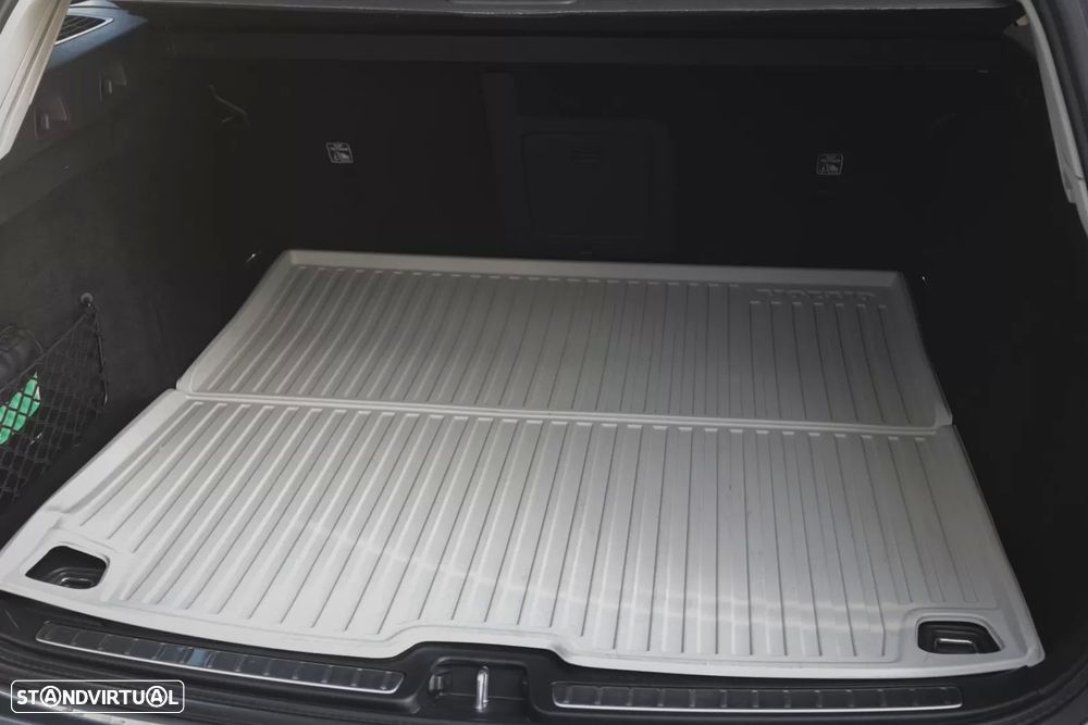 Volvo V60 2.0 T6 AWD TE R-Design - 18