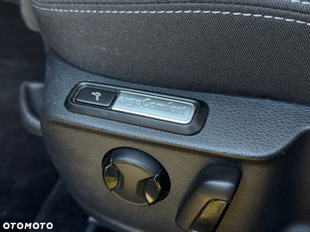 Volkswagen Passat Variant 2.0 TDI EVO Business DSG - 19