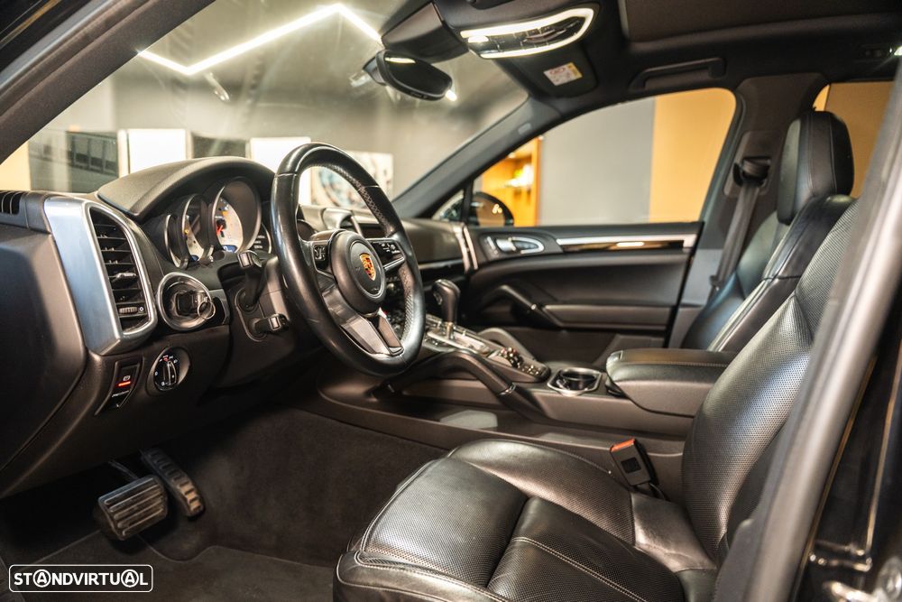 Porsche Cayenne Platinum Edition - 5