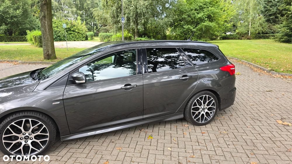 Ford Focus 1.5 EcoBoost ST-Line - 2