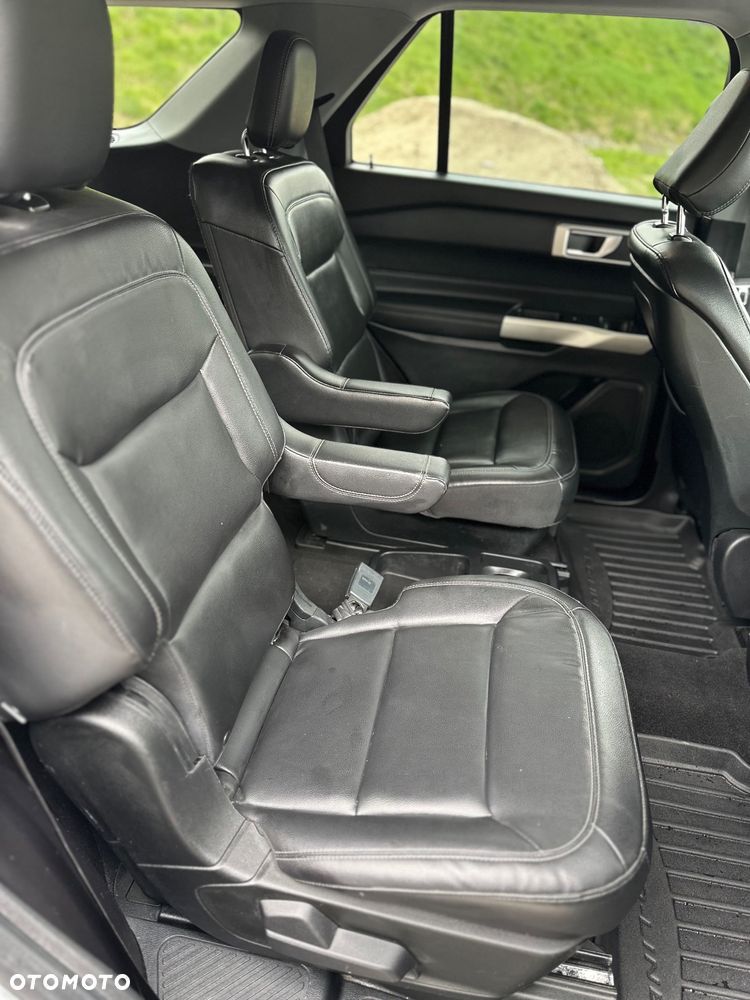 Ford Explorer - 15