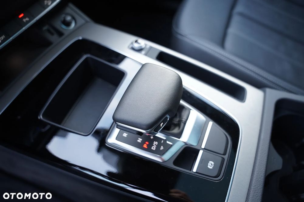 Audi Q5 40 TFSI quattro S tronic S line - 8