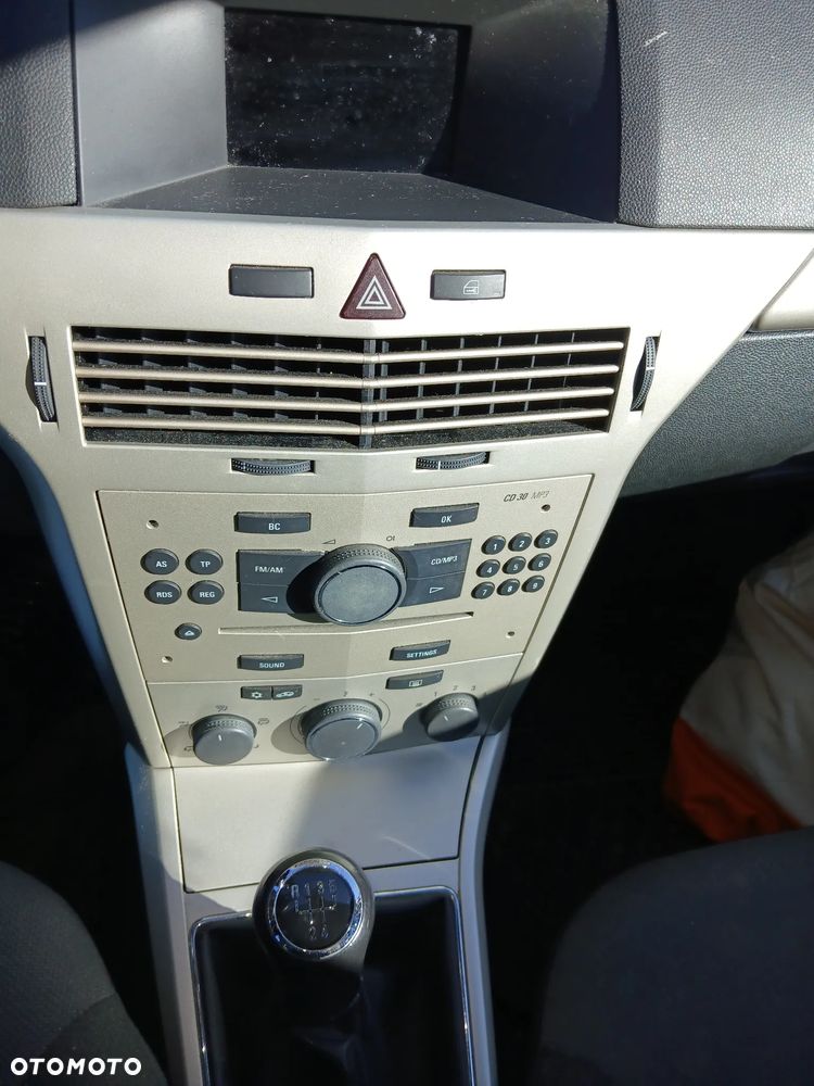 Opel Astra 1.4 Essentia - 7