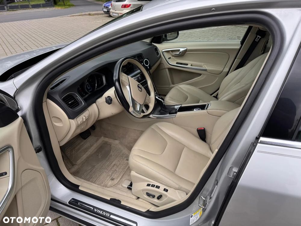 Volvo S60 T5 Geartronic Momentum - 20