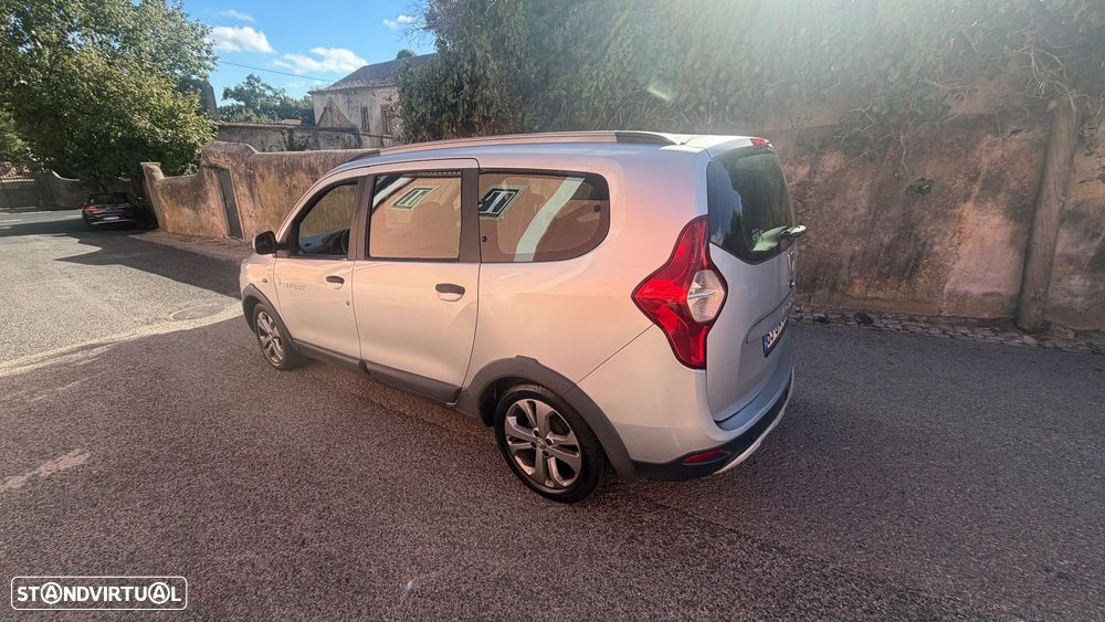 Dacia Lodgy 1.5 dCi Stepway 7L - 7