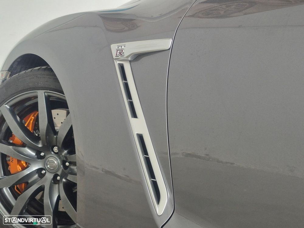 Nissan GT-R 3.8 V6 Black Edition - 14