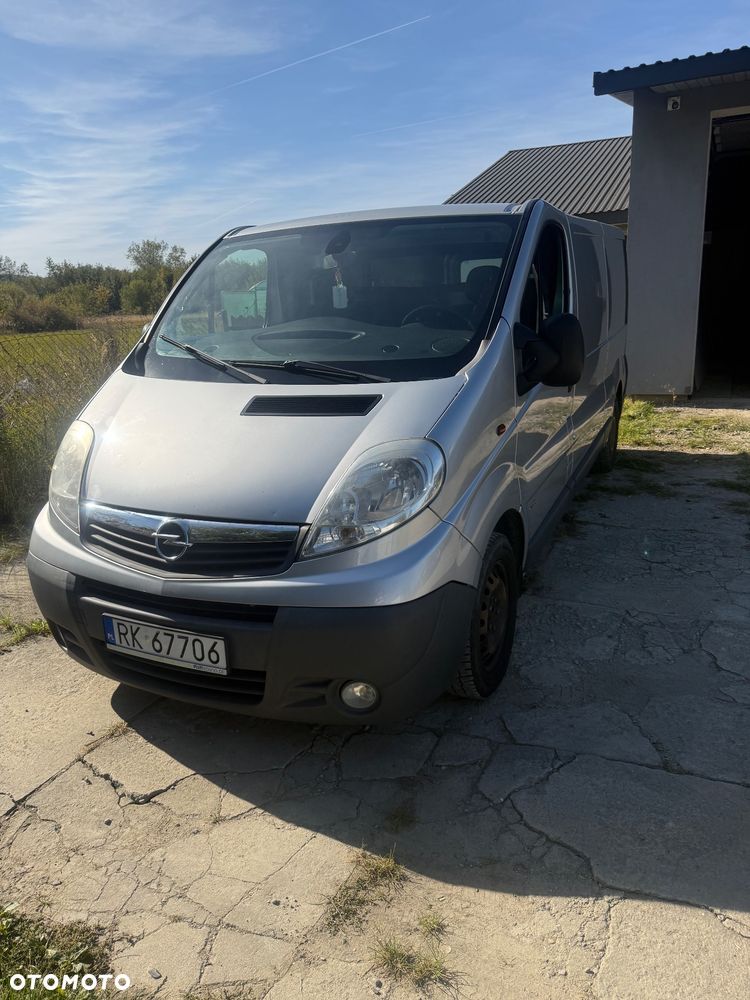 Opel Vivaro - 1