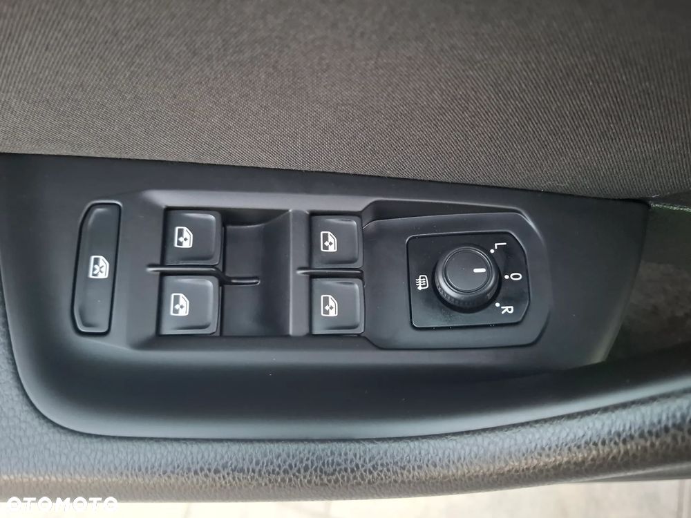 Volkswagen Passat 1.5 TSI OPF DSG Comfortline - 13