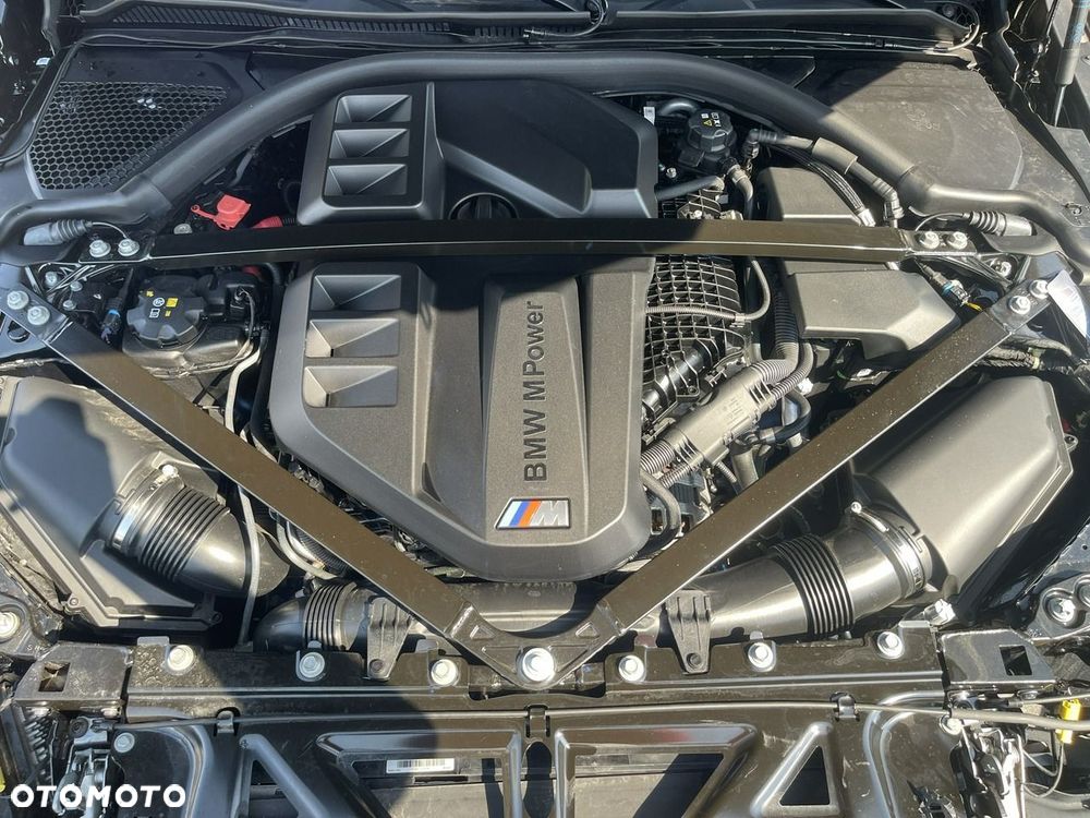 BMW M4 Competition M xDrive - 28