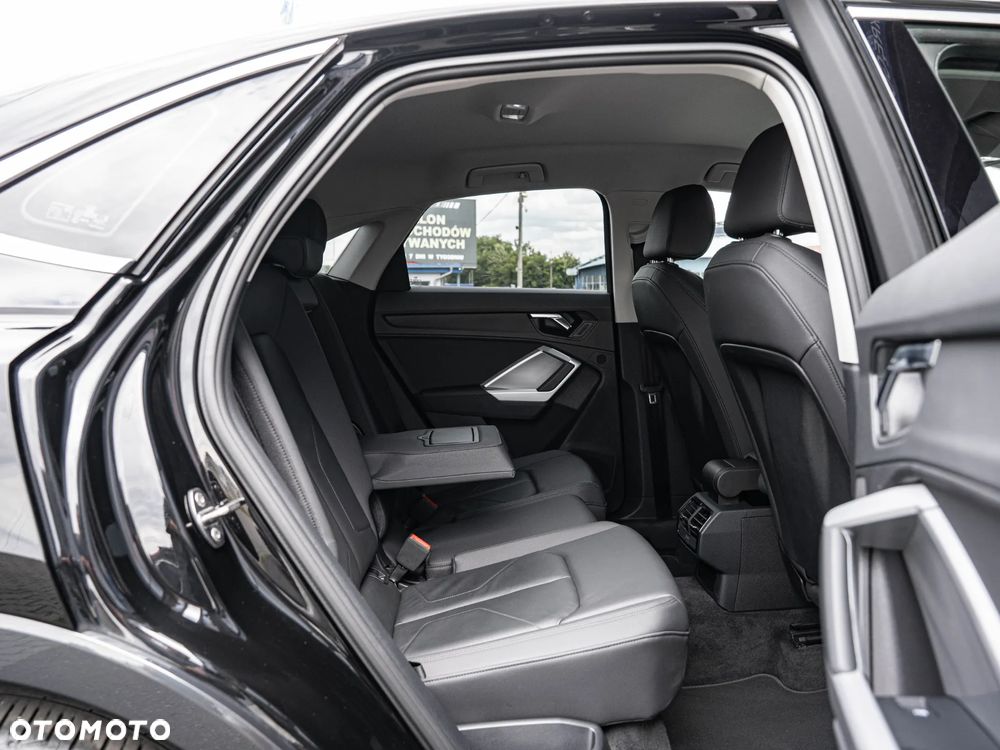 Audi Q3 Sportback 35 TDI S tronic S line - 28