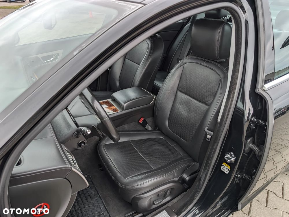 Jaguar XF 3.0 V6 S Luxury - 34