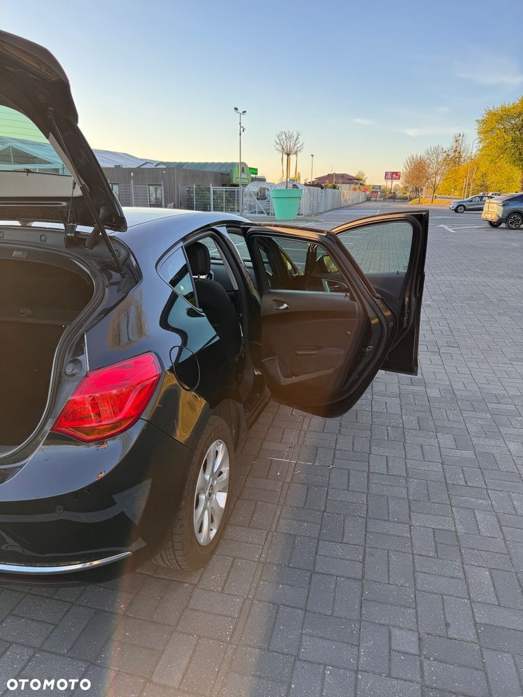Opel Astra 1.4 Turbo Active - 32