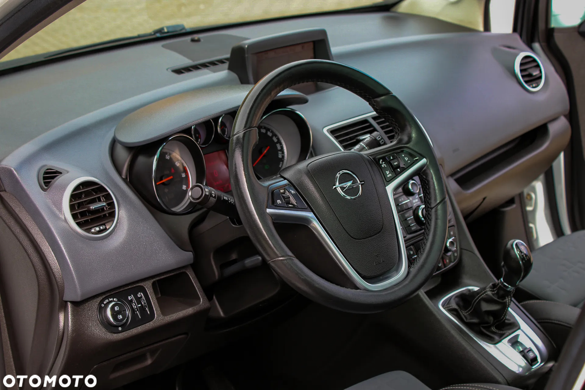 Opel Meriva 1.4 T Cosmo - 32