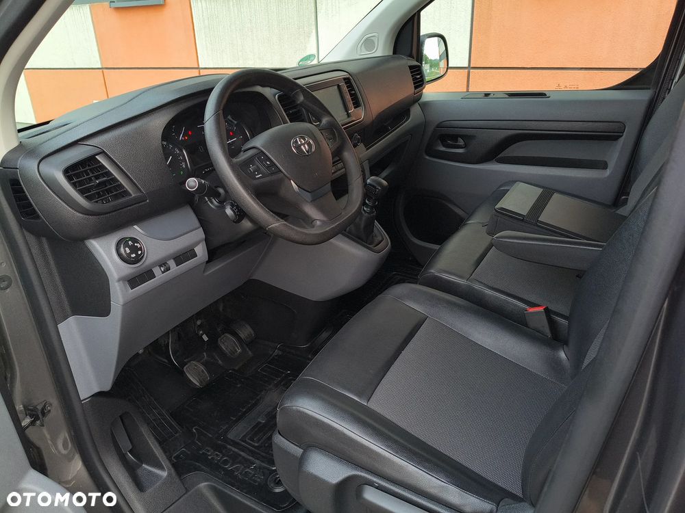 Toyota PROACE NOWY MODEL 1.5 D-4D (120KM) (L2H1) (EURO,6) KLIMA FULL OPCJA STAN IDEALNY NIE MA RDZY 100% BEZWYPADKOWY SERWIS A.S.O. DO KOŃCA ! ! ! - 8