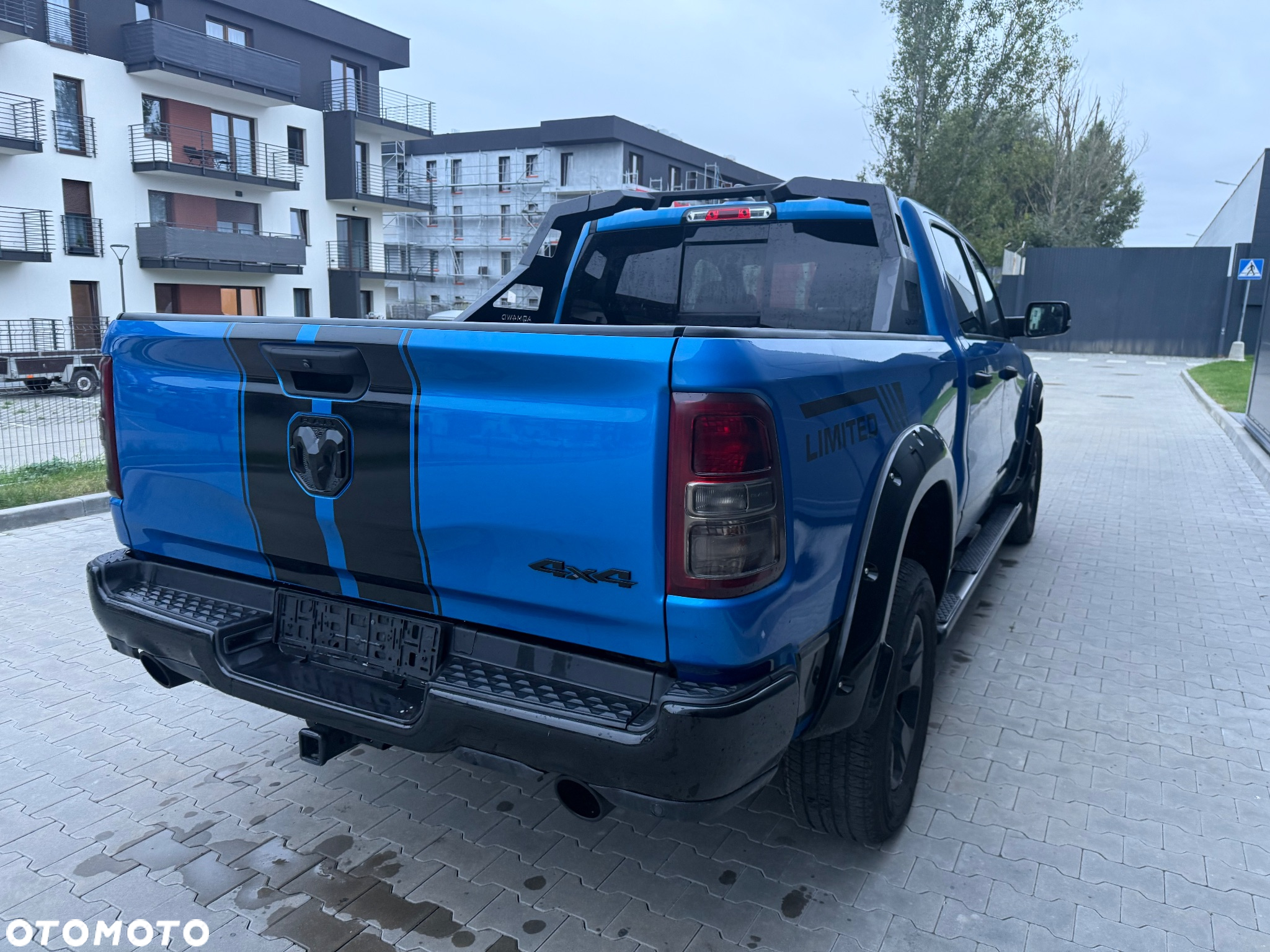 Dodge RAM 1500 5.7 4x4 - 7