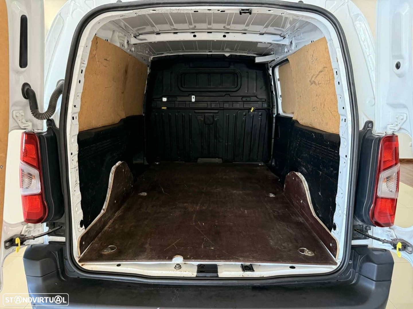 Citroën Berlingo 1.6 BlueHDi L2 Club 3L - 21
