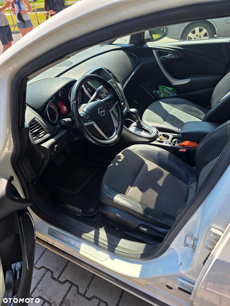 Opel Astra 1.6 T Cosmo - 5