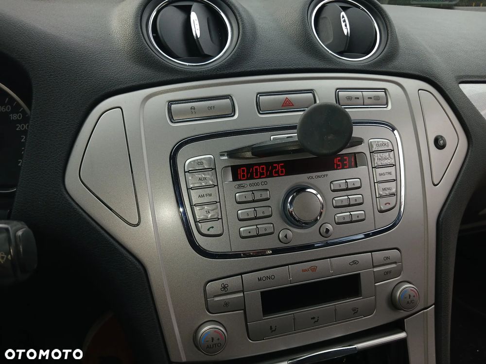 Ford Mondeo 2.0 Trend - 6