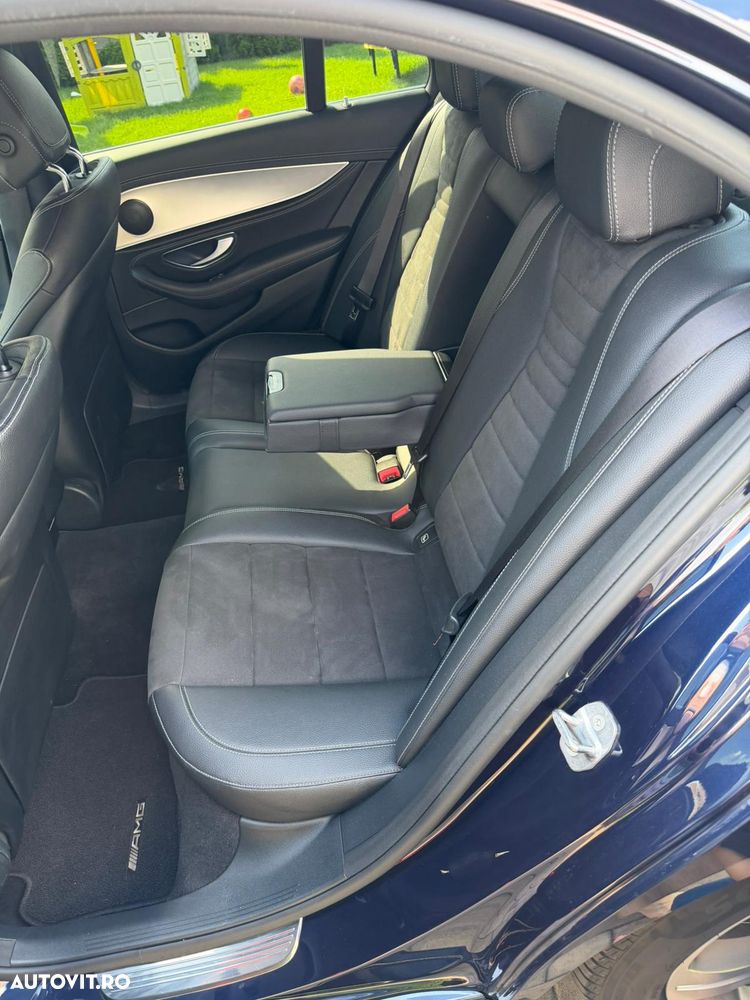 Mercedes-Benz E 220 d 4MATIC 9G-TRONIC - 12