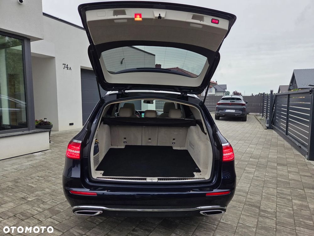 Mercedes-Benz Klasa E 220 d 9G-TRONIC Exclusive - 13