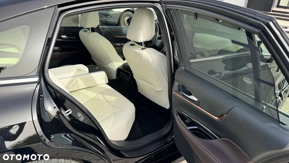 Toyota Mirai Luxury - 25