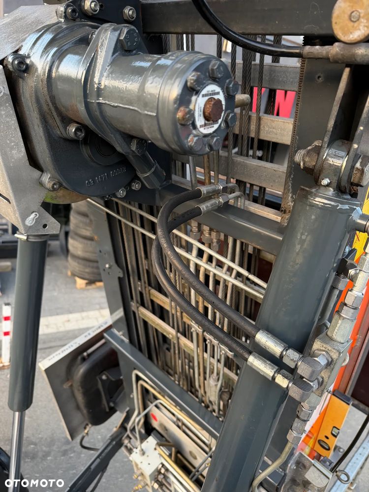 Paus Easy Big 25WH Drabina Dekarska w pełni Hydrauliczna 26 metrów. Obrotowa. 2018rok. Jak Nówka z salonu. praktycznie zerowy przebieg! Odpala na kluczyk. Silnik Honda. Serwisy w Dekra do Końca. Sprowadzona z Komuny Norweskiej. Wielka Okazja. Dokumenty do rejestracji. Dodatkowe sterowanie z góry. Nowy model - 31