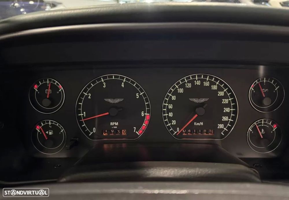 Aston Martin DB7 Vantage Volante — fotografia 31