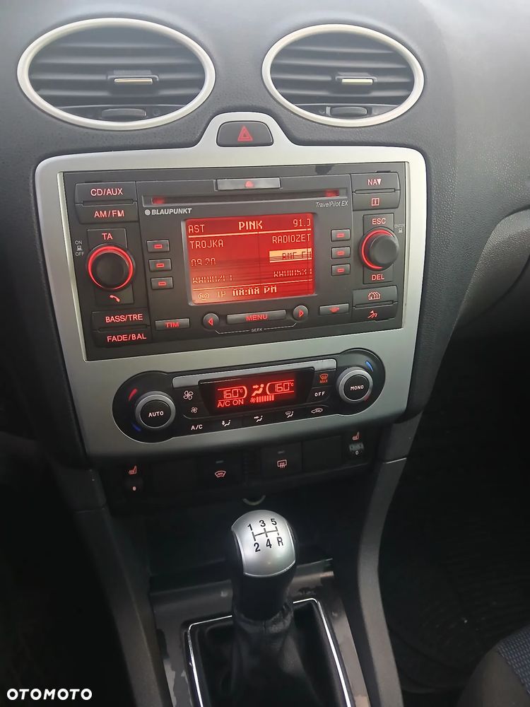 Ford Focus - 24